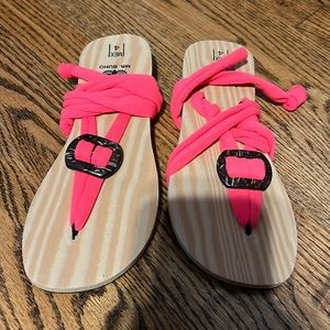 Woman’s Mr. Buho coral sandals from Mexico, Size 7